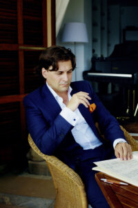 Read more about the article Symphony of the Americas Names New Artistic Director