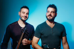 Read more about the article The Synergy Twins Dinner and a Show at the Wick Theatre