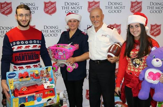 Salvation Army Holidays _ Group photos