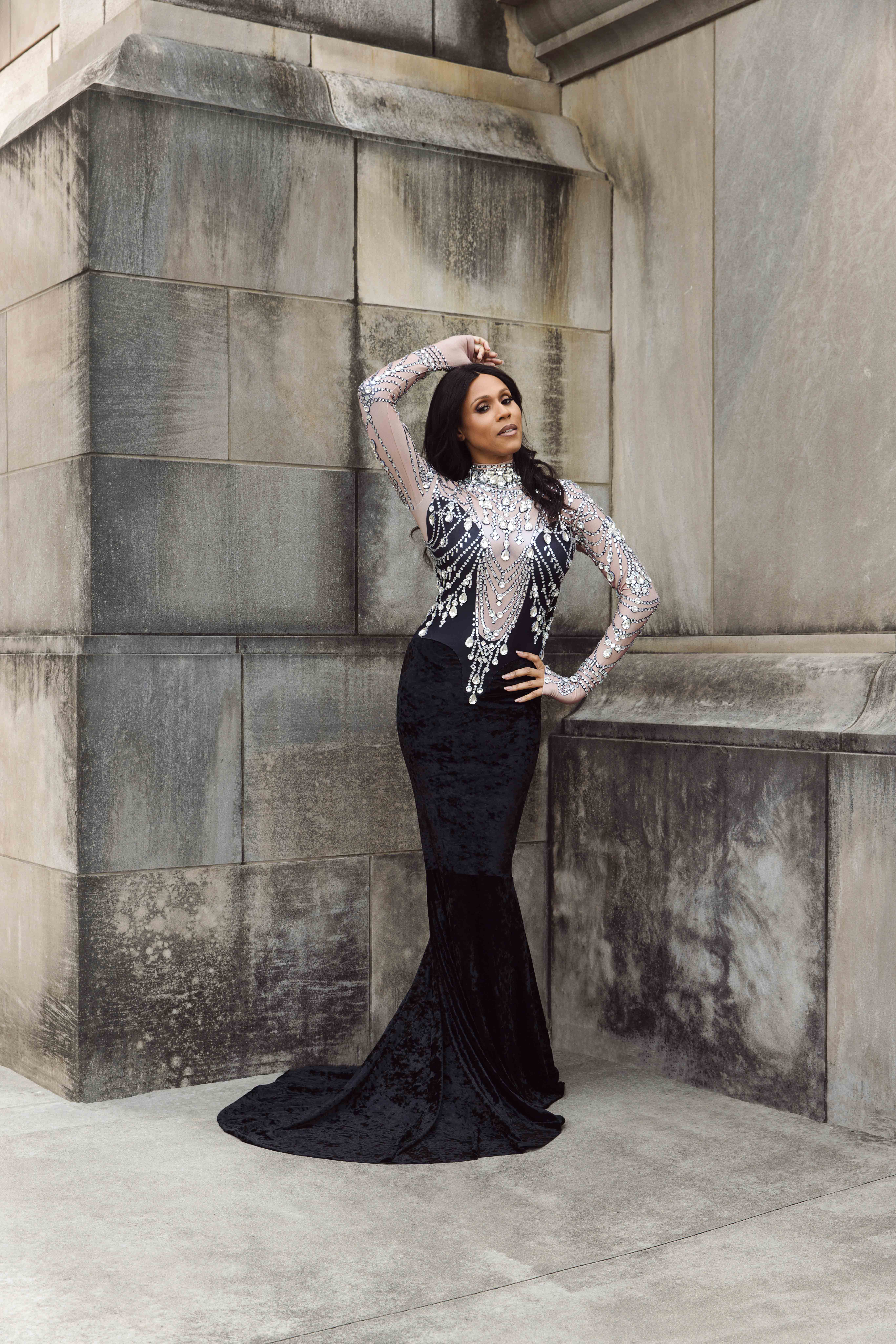 Read more about the article The Kravis Center for the Performing Arts Presents “Respect: The Music of Aretha Franklin” Featuring Broadway Legend Deborah Cox December 22 at 8 pm