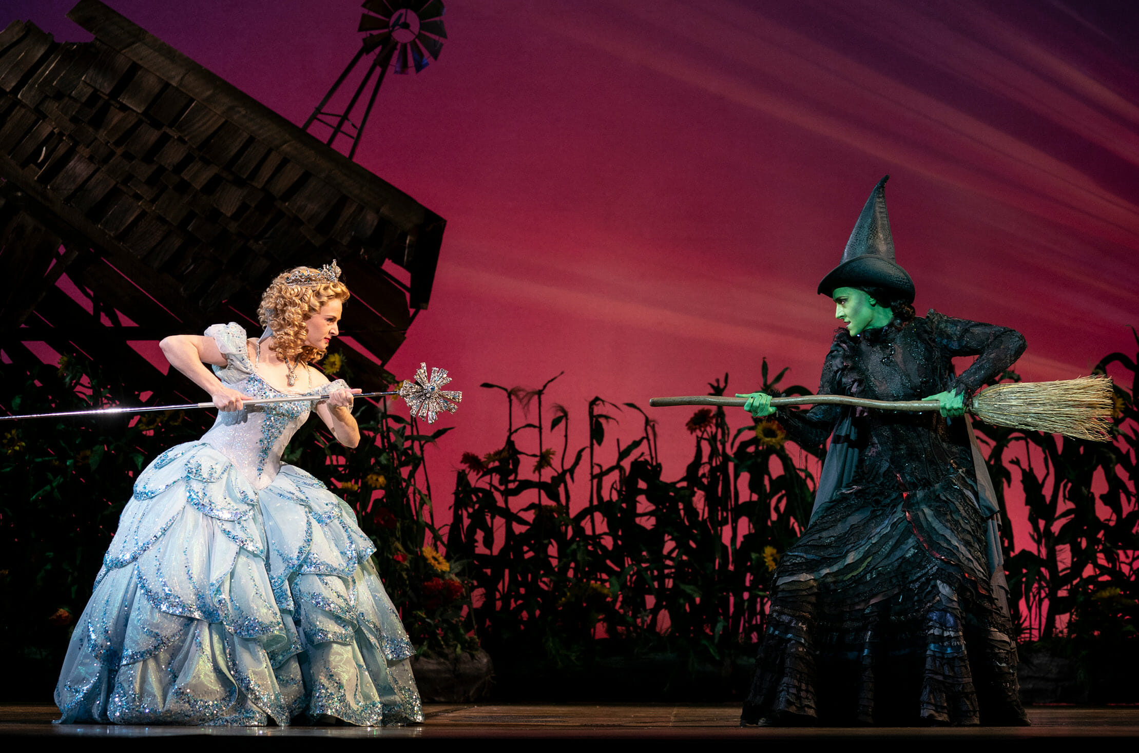 You are currently viewing Wicked Returns to the Arsht Center