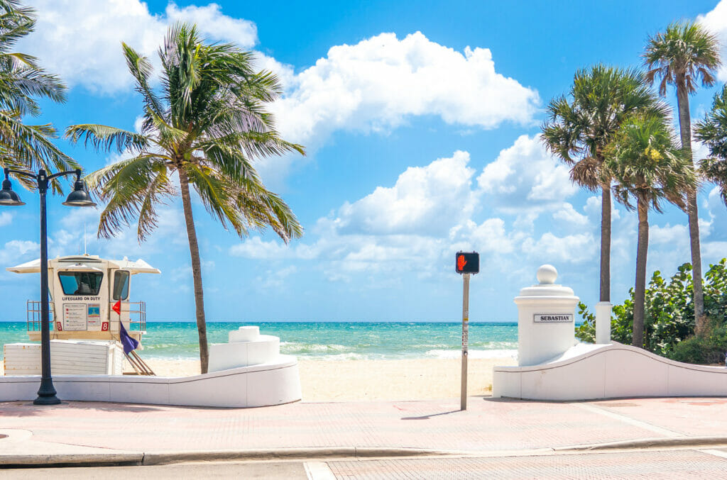 Seafront with lifeguard hut in Fort Lauderdale Florida, USA
