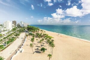 Read more about the article Visit Lauderdale Launches Exclusive “Show Your Badge”  Savings Pass for Visitors