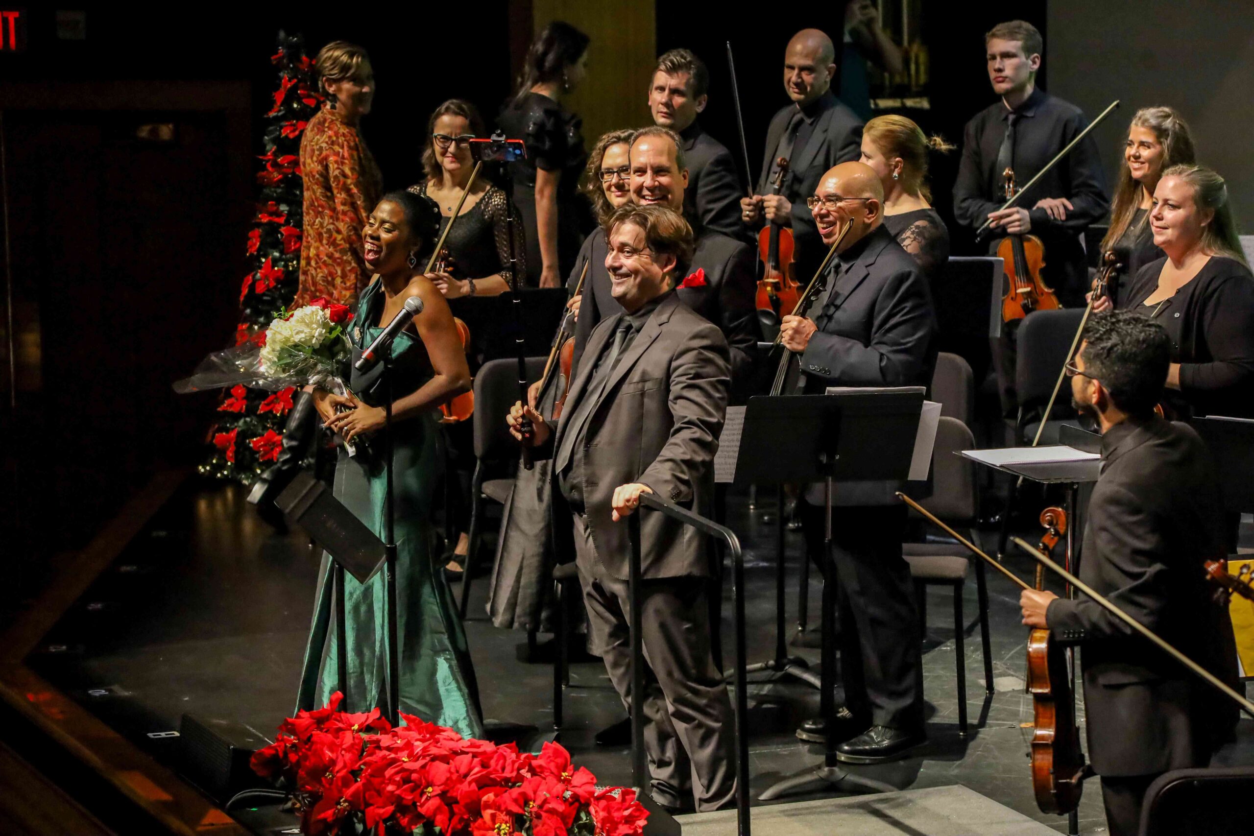 Read more about the article Celebrate the Holiday Season With Symphony of the Americas  Holiday POPS!