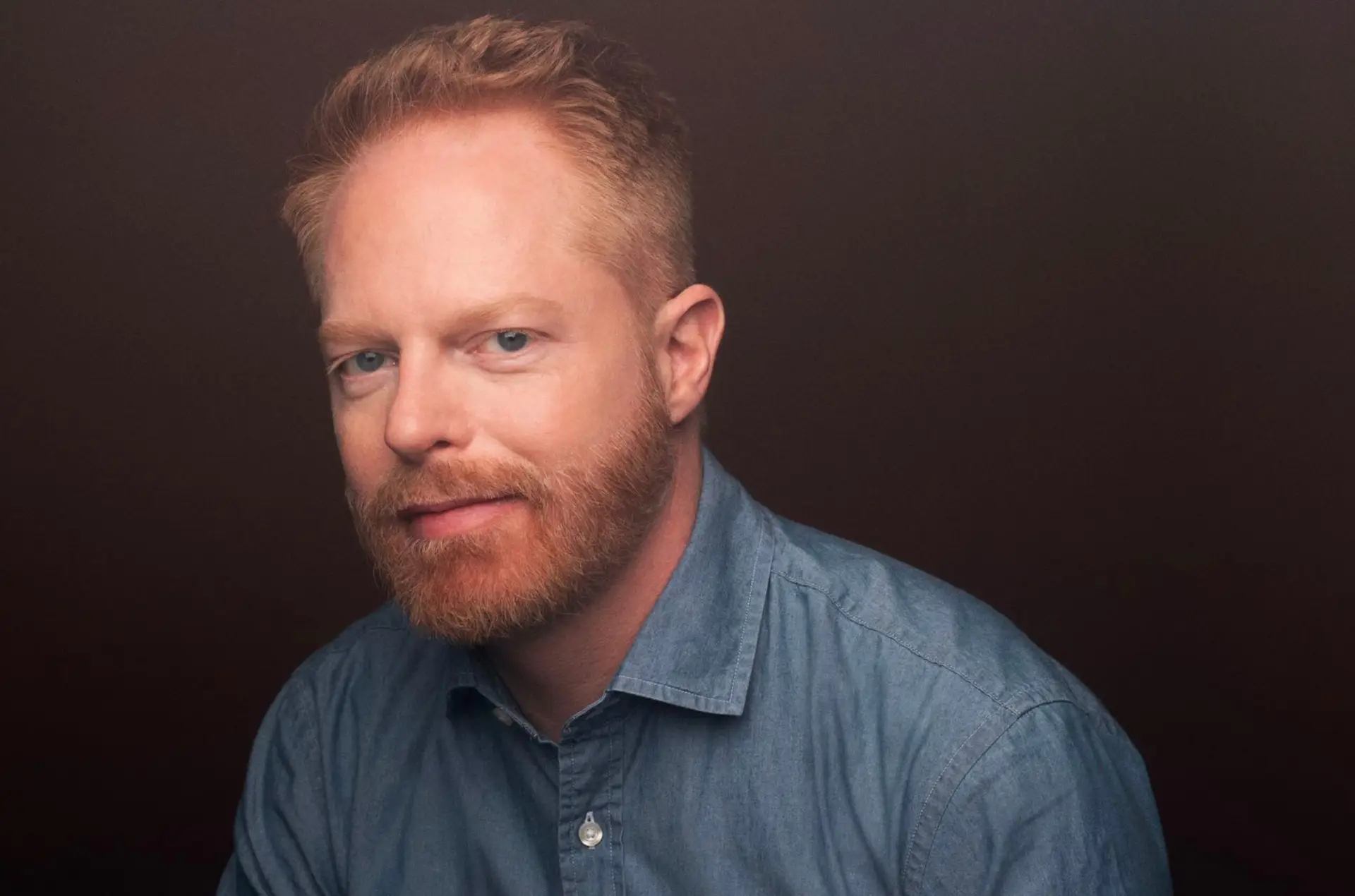 Read more about the article Jesse Tyler Ferguson Dishes On Podcasts, Modern Family, and Fatherhood