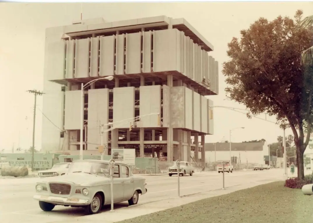 Read more about the article City of Fort Lauderdale to Hold Ceremonial City Hall Demolition and Time Capsule Opening