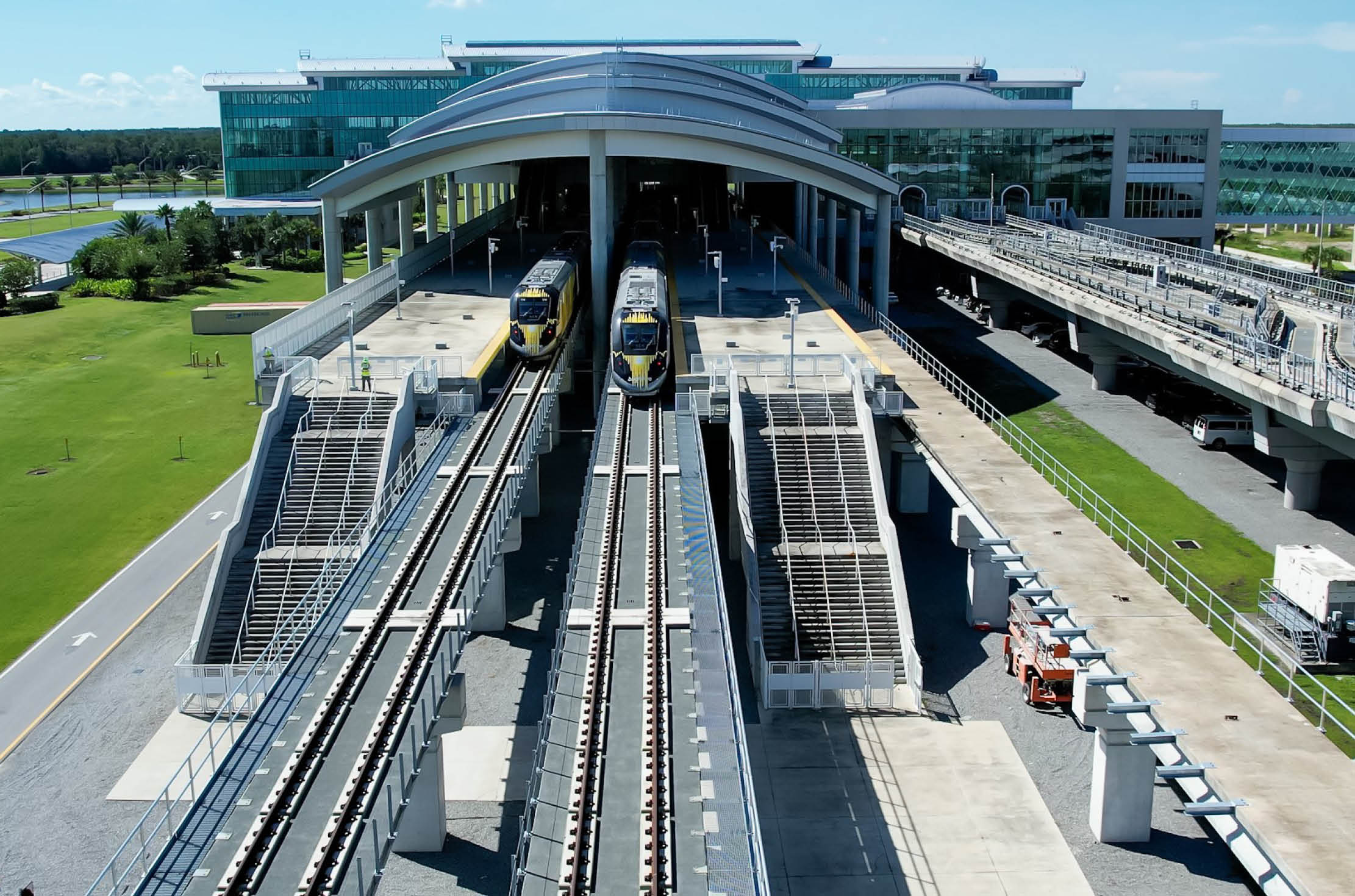 You are currently viewing Fly, Ride, Explore: Jetblue and Brightline Launch Partnership Offering More Travel Connections Across Florida