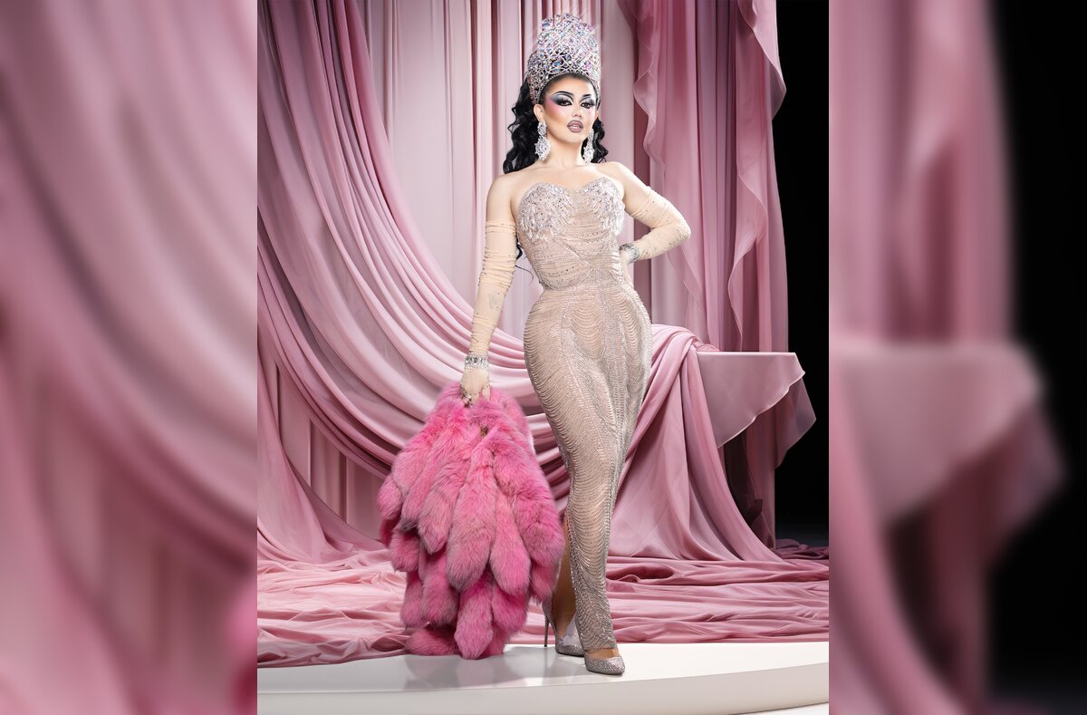 You are currently viewing “A Drag Queen Christmas” With Myki Meeks