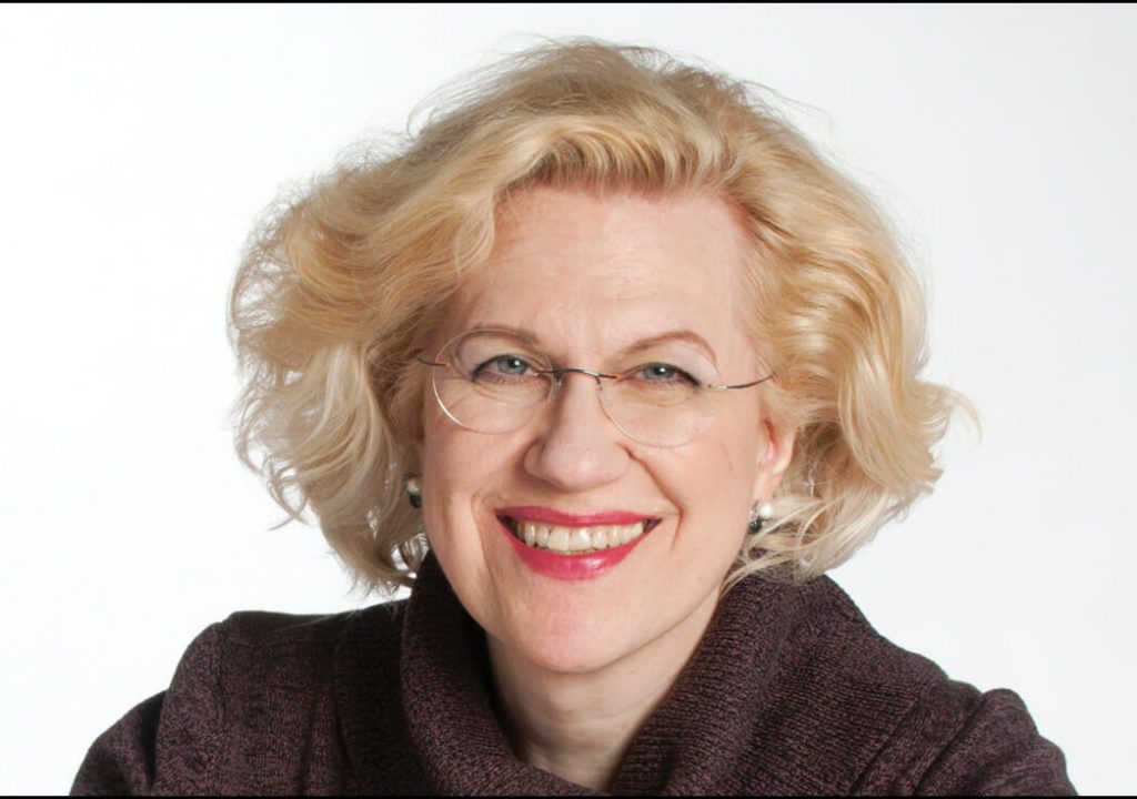 Sara Davis Buechner _ Portrait