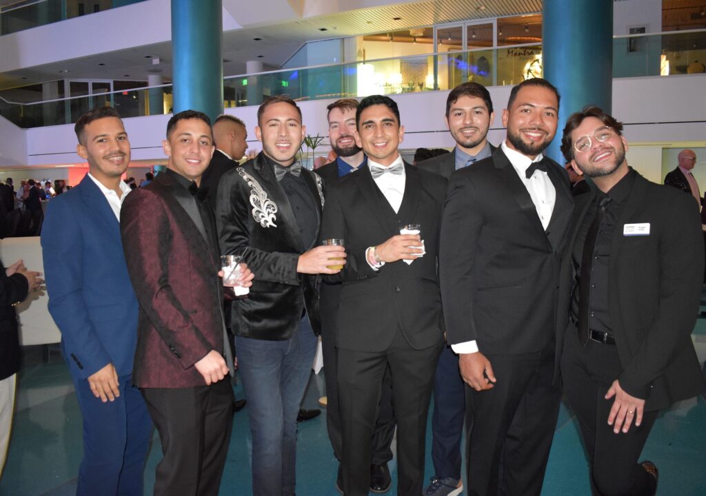 Latinos Salud