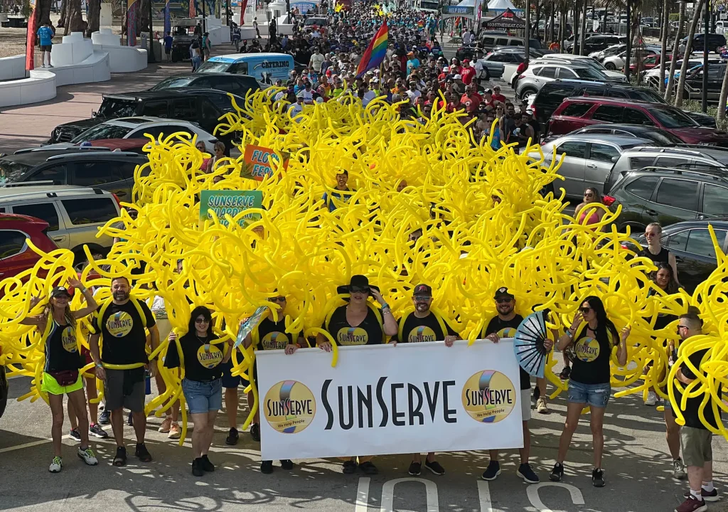 SunServe_Group photo_Pride photo