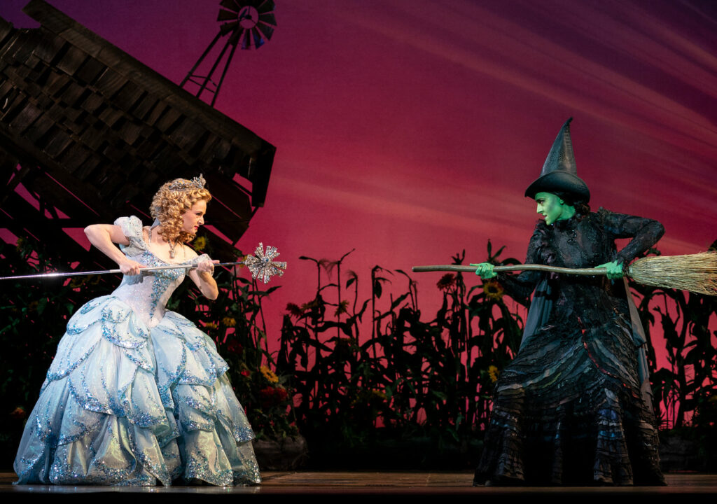 Wicked_Jennafer Newberry as Glinda and Lissa deGuzman as Elphaba in the National Tour of WICKED
