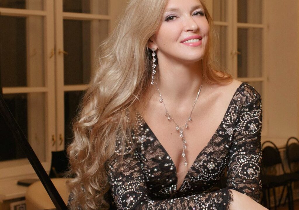 Acclaimed pianist Svetlana Smolina